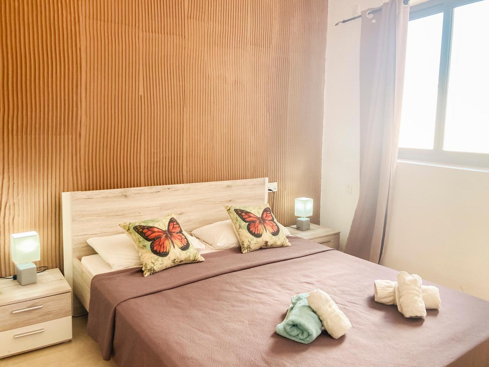 Xl Central Home - Sleeps 10 People Pietà Dış mekan fotoğraf